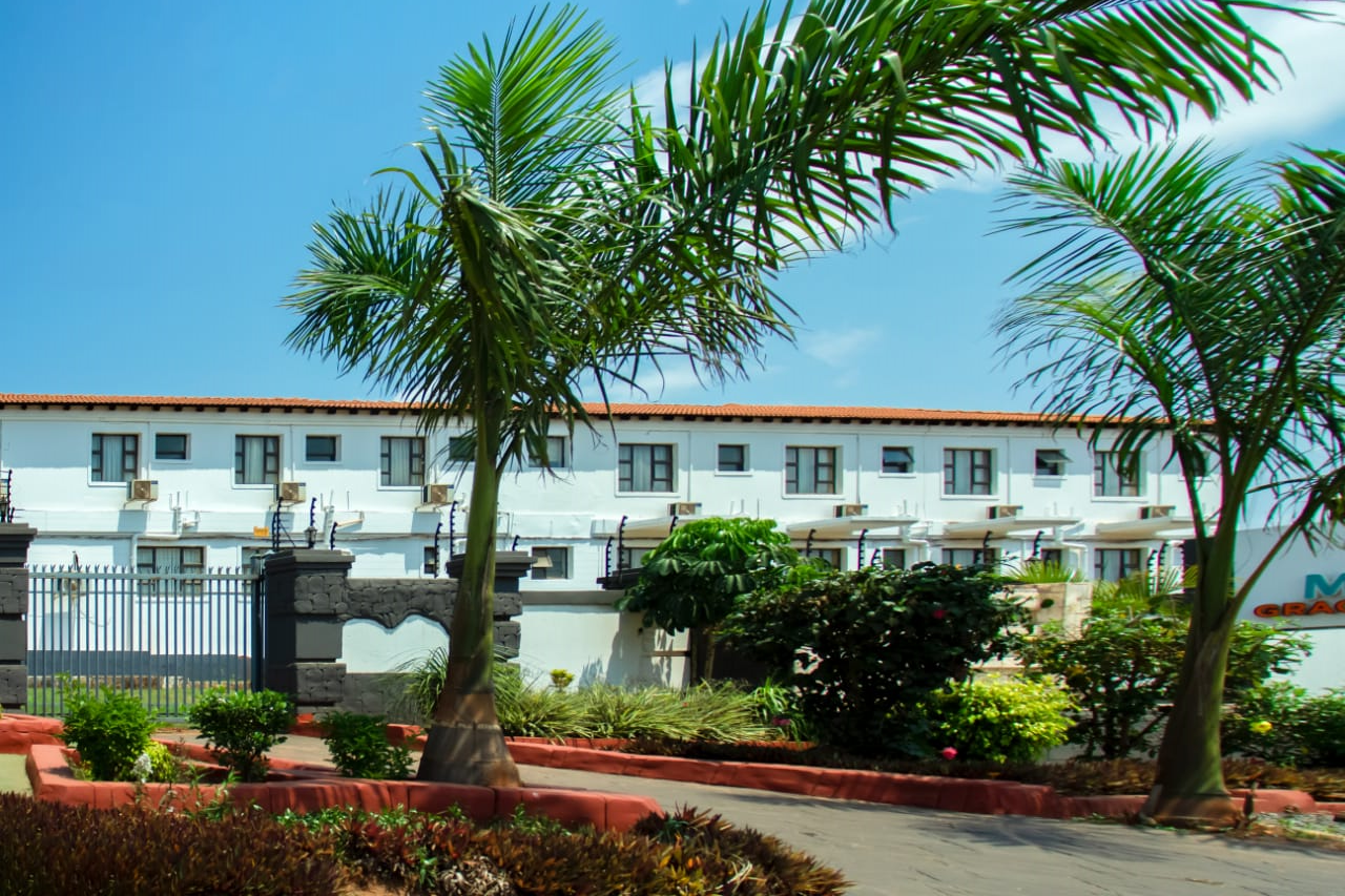 Muofhe Graceland Lodge – exterior 9